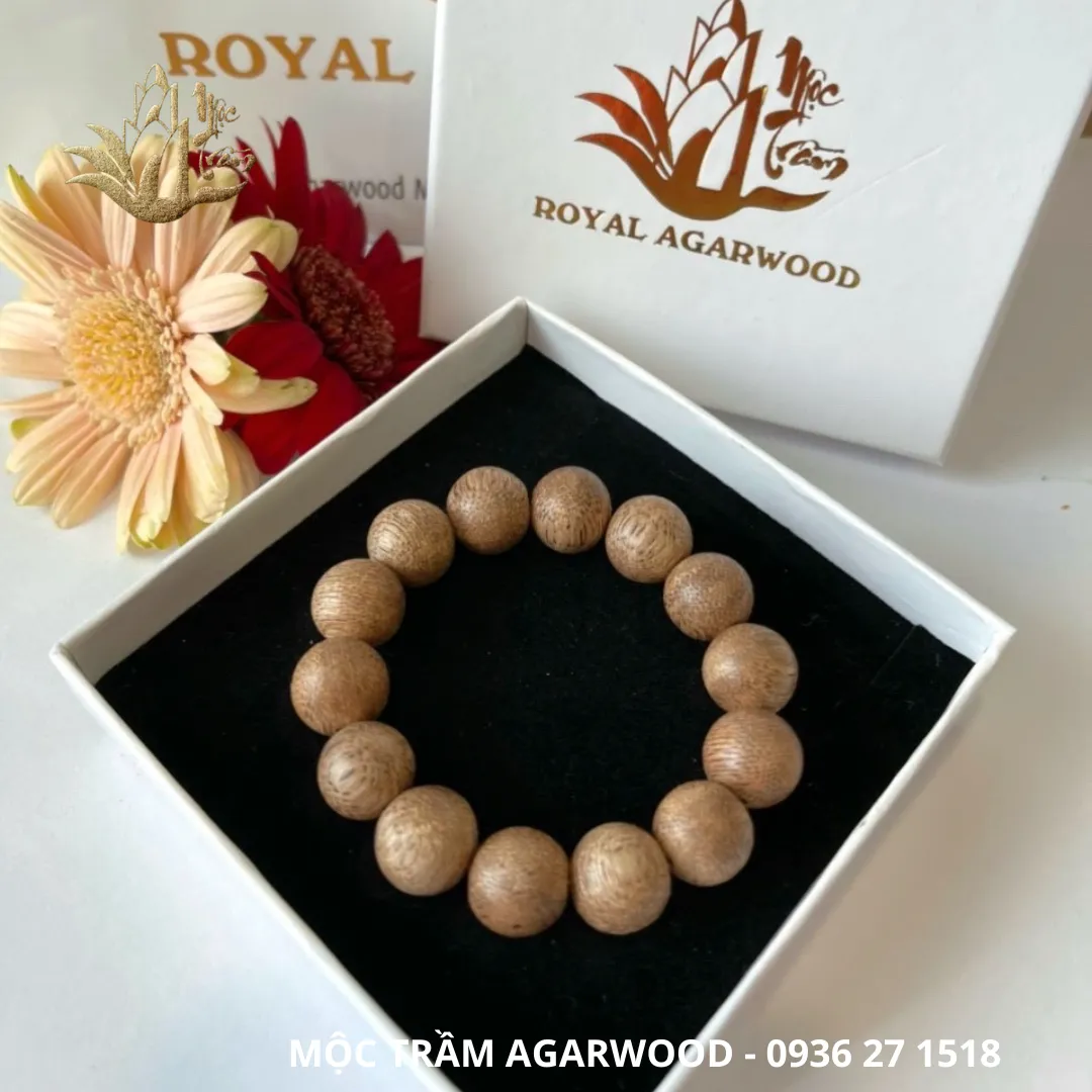 Vietnamese Natural Agarwood Bracelet – 12mm Round Beads | Premium Kyara Oud Jewelry